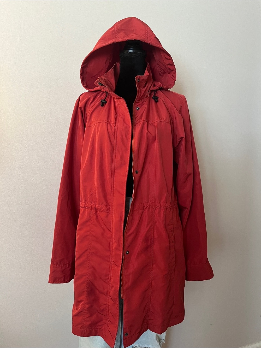 Orvis Travel Pack and Go Jacket, size L, burnt orange, hood, pouch